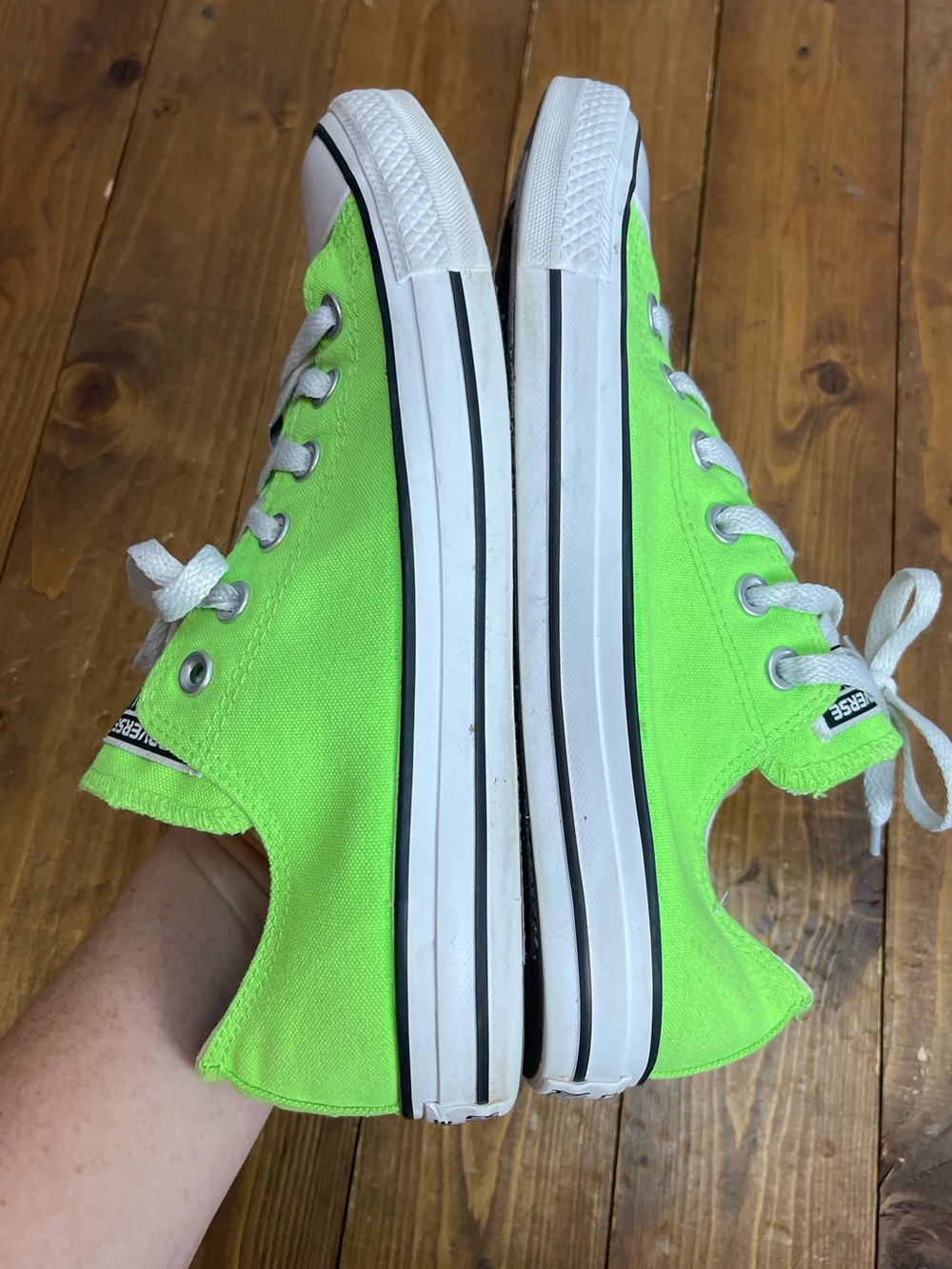 Converse neon green low top sneakers Mens size 7, Womens size 9 - Picture 5 of 8